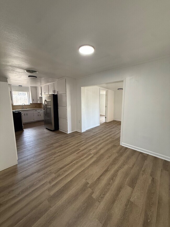 Building Photo - 1126 Stratton Dr