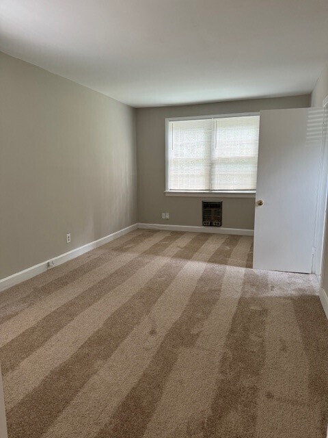 Building Photo - Belmont/Vanderbilt Area 1 bedroom Apartment