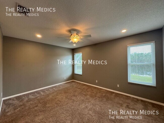 Building Photo - 149 Perfect Dr