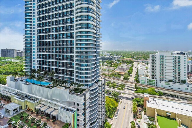 Building Photo - 1250 S Miami Ave