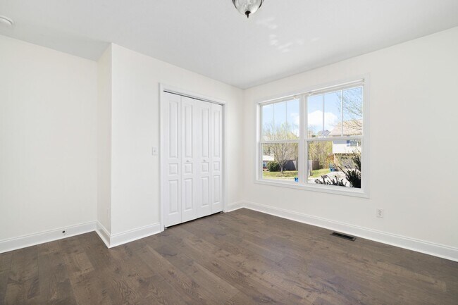 Building Photo - 2128 Ida Sue Dr