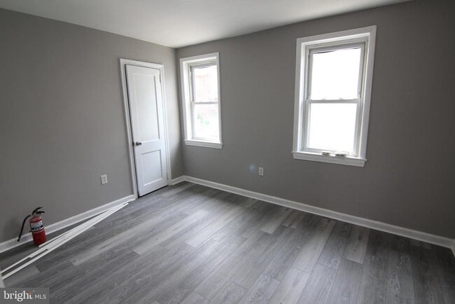 Building Photo - 411 Grove St