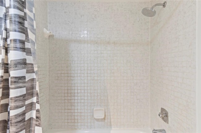 Building Photo - 481 Ives Dairy Rd