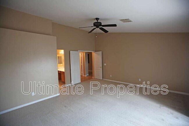 Building Photo - 15616 N 164th Ln