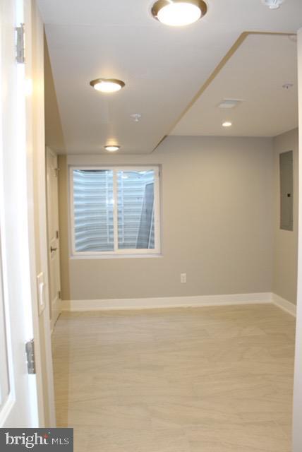 Building Photo - 1227 N Myrtlewood St