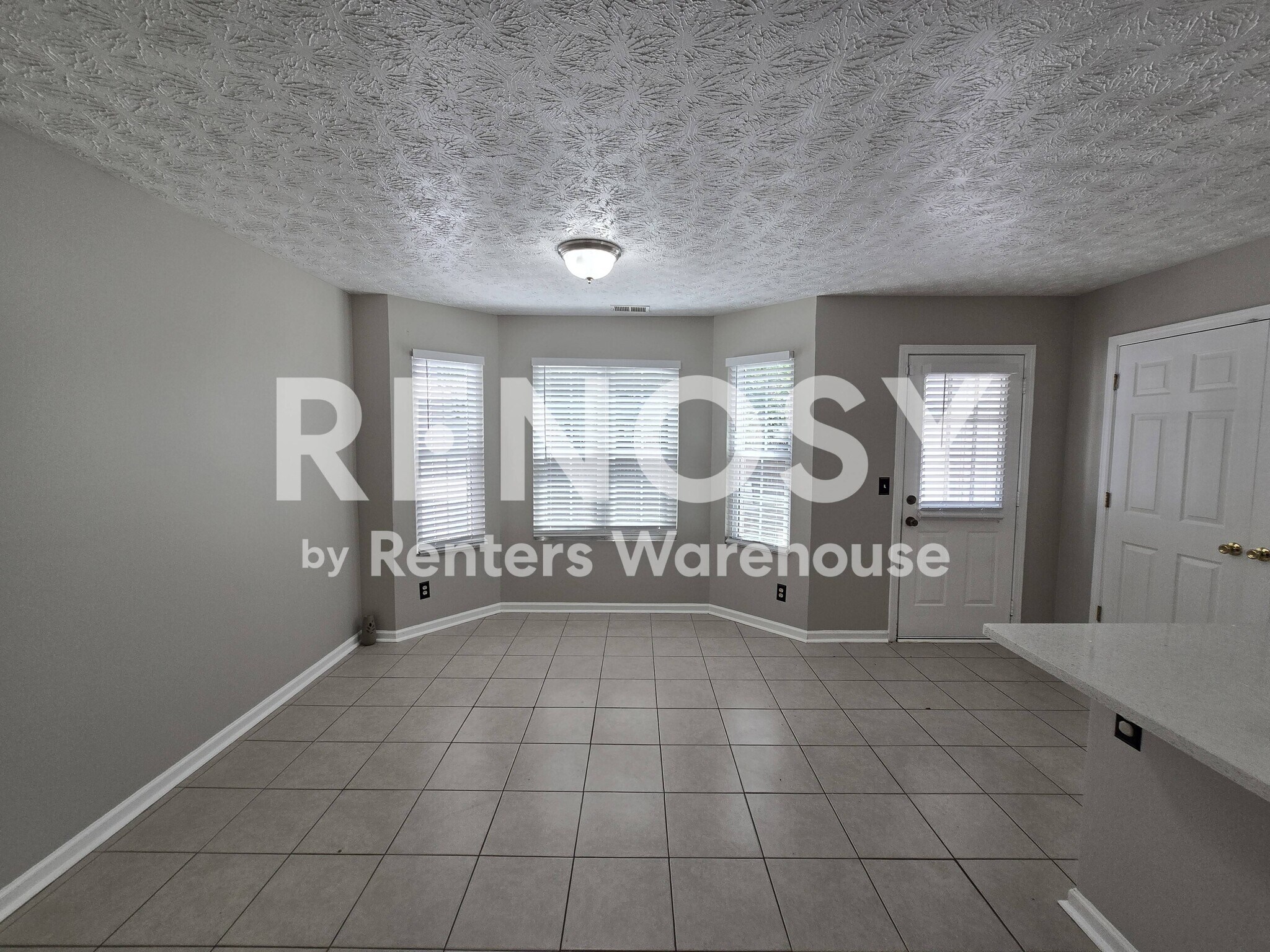 Building Photo - 5533 Strathmoor Manor Cir