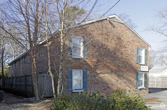 Building Photo - Lakewood Lots Duplex