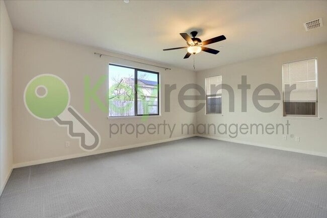 Building Photo - 5584 Harcrest Dr
