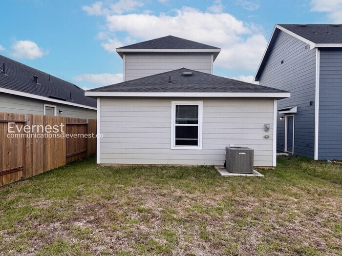 Building Photo - 16435 Valerie Marie Pl