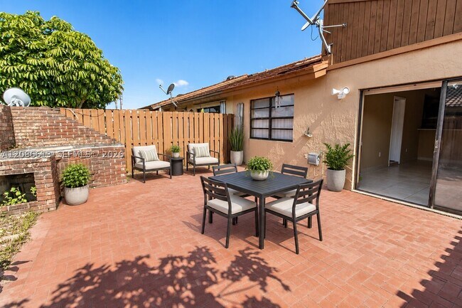 Building Photo - 13536 SW 11th Ln