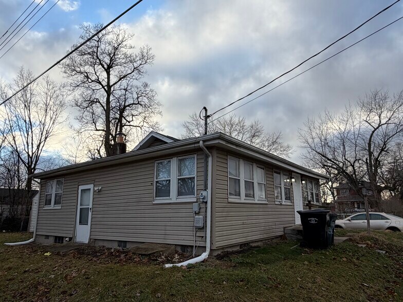 Building Photo - 3110 Vine St