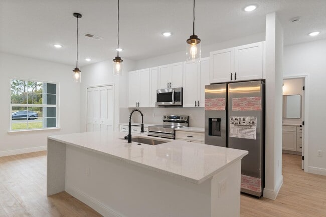 Building Photo - 6067 SW 155th St Rd