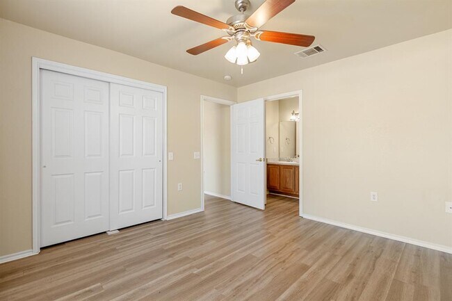 Building Photo - 7400 Cayenne Ln
