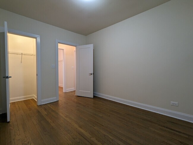 Building Photo - 2641 N Spaulding Ave