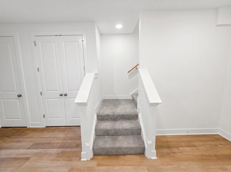 Building Photo - 317 Palisade Way