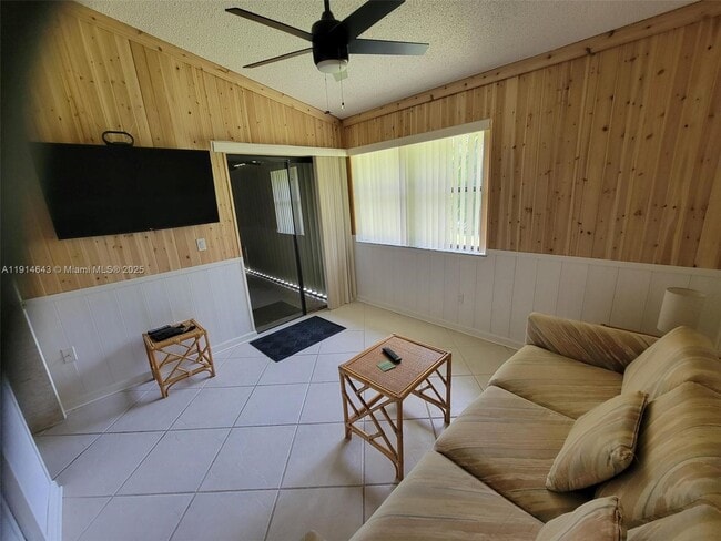 Building Photo - 469 Long Bow Ct