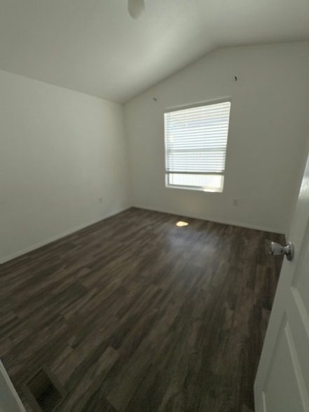 Primary Photo - 435 E Gardena Blvd