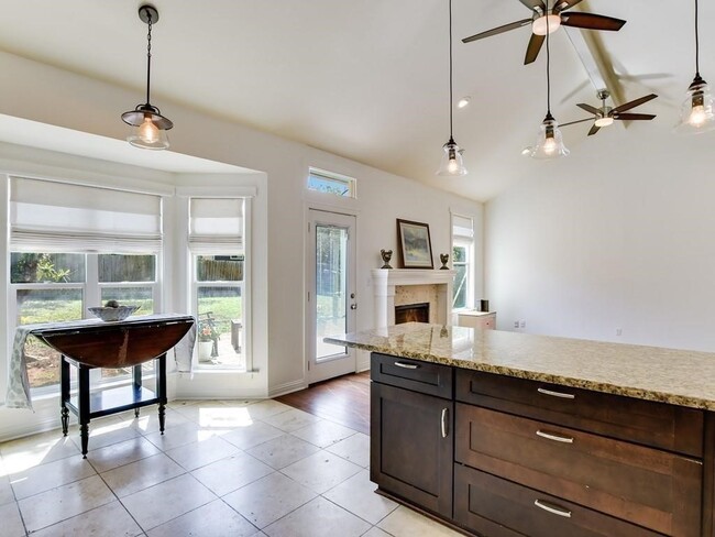 Building Photo - 509 Purple Sage Dr