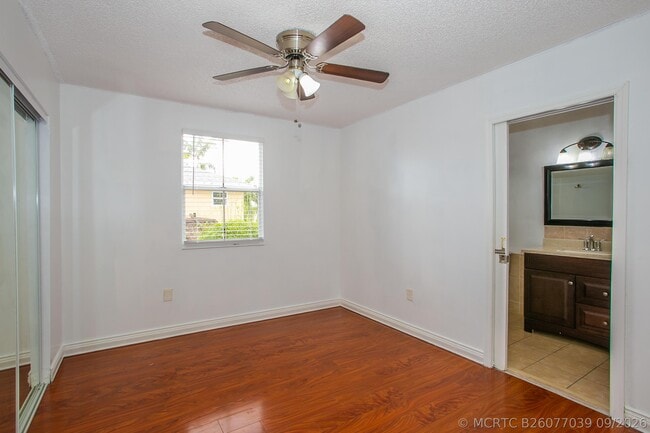 Building Photo - 4254 SW 72nd Way