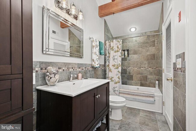 Building Photo - 4706 Frederick Ave