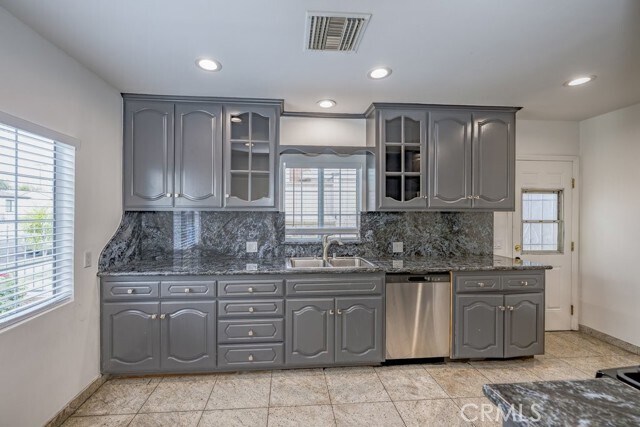Building Photo - 6506 Teesdale Ave