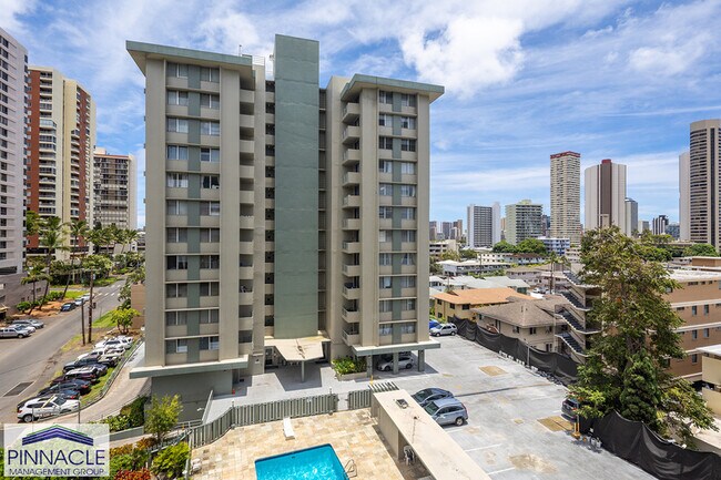 Building Photo - 2637 Kuilei St