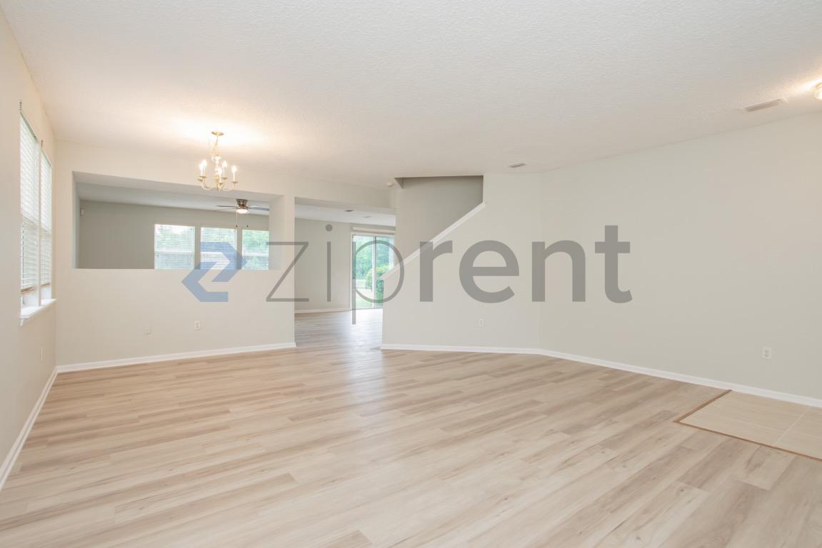 Building Photo - Unit