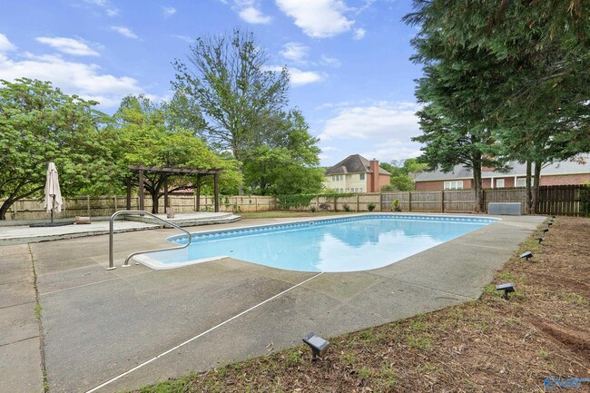 Building Photo - 72 Hartington Dr