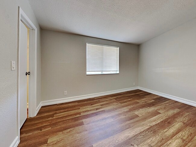 Building Photo - 13426 Tyringham St