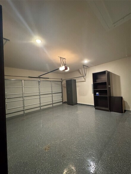 Building Photo - 504 Evergreen Rd