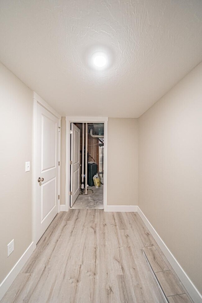 Building Photo - 2896 Blackwood