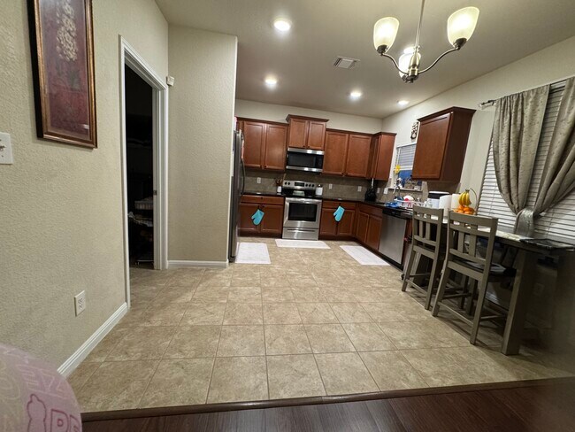 Building Photo - 3417 Aubree Katherine Dr