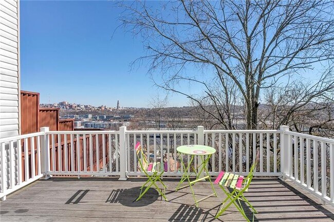 Building Photo - 3127 Josephine St