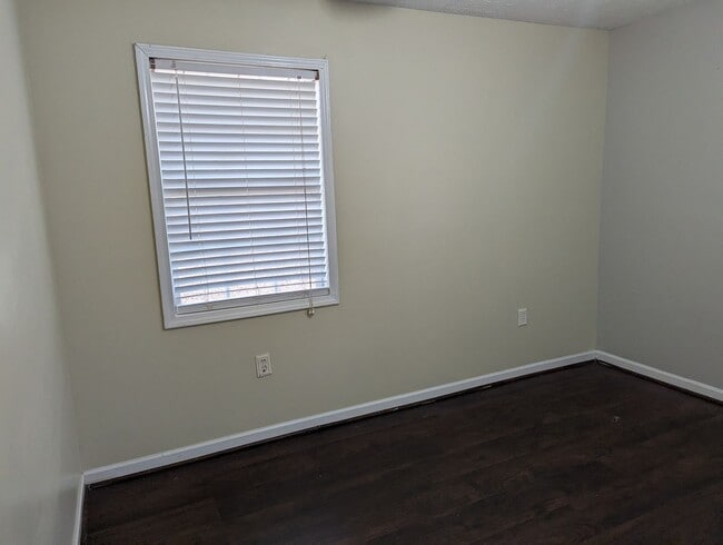 Building Photo - Coming Soon! Charming 3br 1ba in the country ** Rent Special**