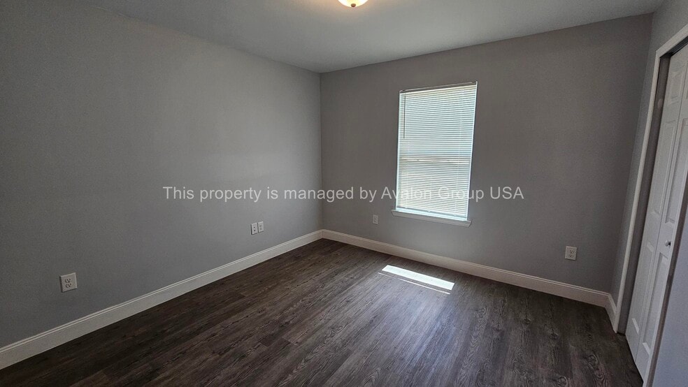 Building Photo - 1978 Solomon St