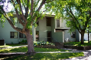 Building Photo - 12751-12771 Greenwood Dr