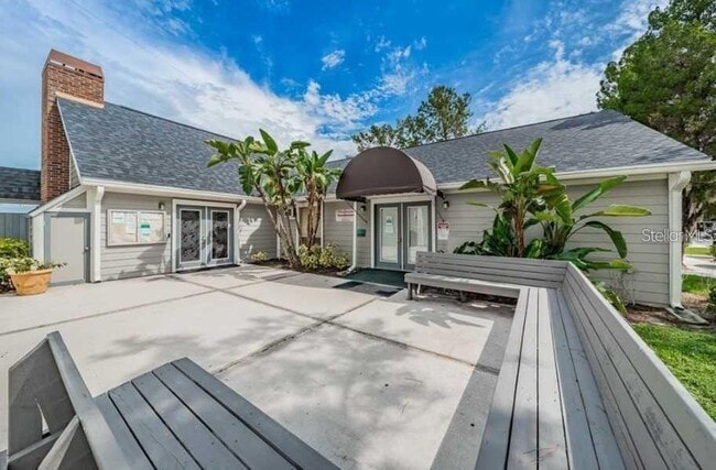 Building Photo - 1400 Gandy Blvd N