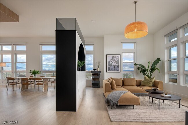 Building Photo - 11055 S Las Vegas Blvd