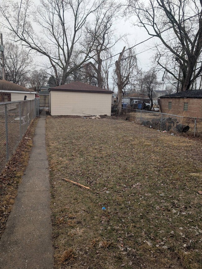 Building Photo - 11268 S Bishop St