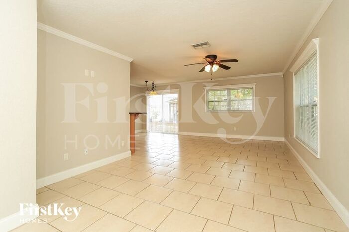 Building Photo - 164 Beverly Dr