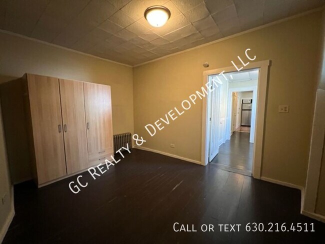 Building Photo - 532-534 Crescent Blvd