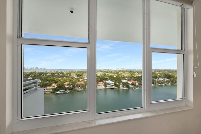 Building Photo - 5600 Collins Ave