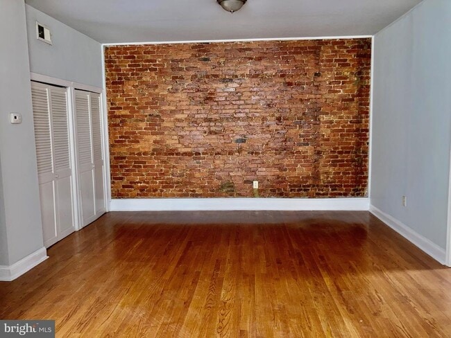 Building Photo - 4813 Baltimore Ave