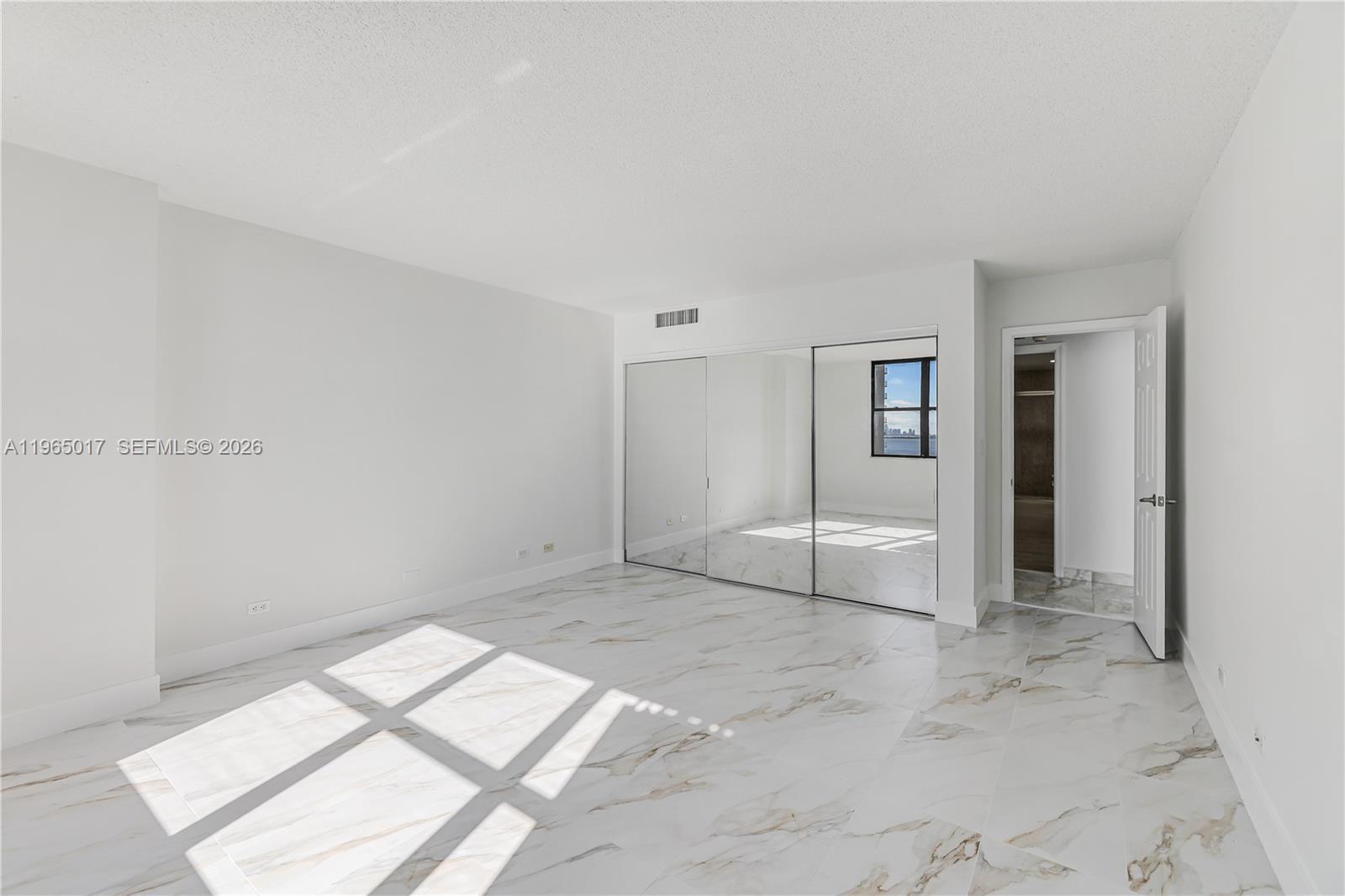 Building Photo - 1800 NE 114th St