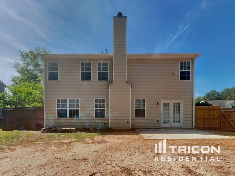 Building Photo - 1027 Maple Leaf Dr