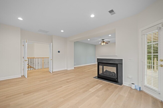 Building Photo - 27556 Paddock Trail Pl