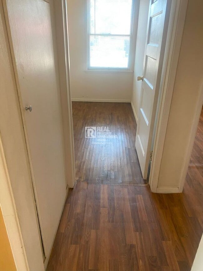 Building Photo - 43360 7th St E