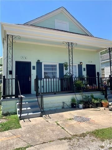 Building Photo - 718 Delery St