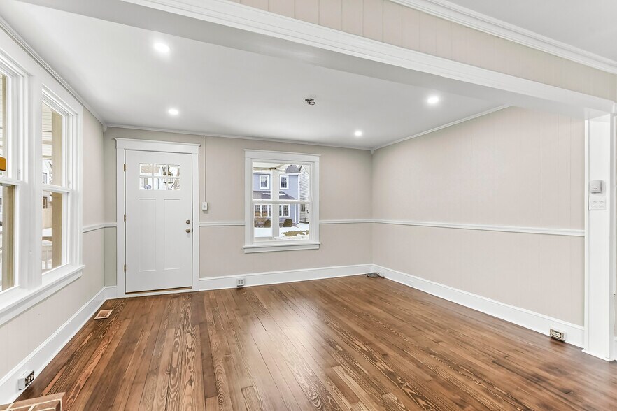 Building Photo - 640 Market St