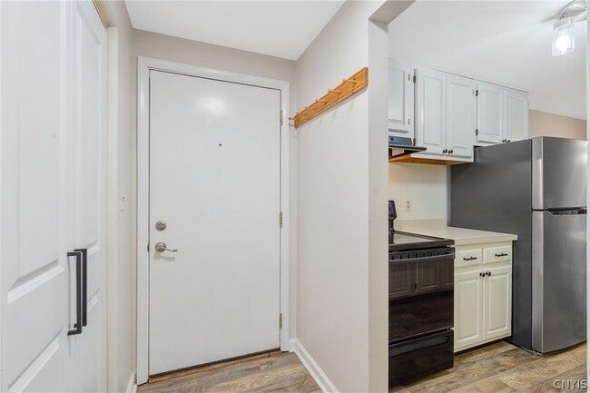 Building Photo - 327 Village Blvd N